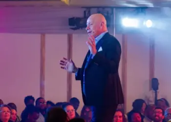 Leandro Karnal impacta mais de 500 pessoas na 1ª edição do CONNECT