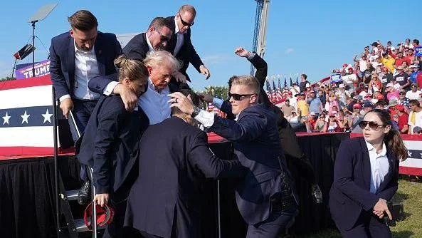Conservadores dos EUA atacam mulheres encarregues da segurança de Trump