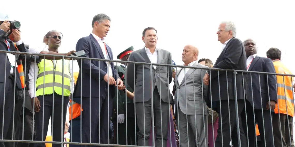 Primeiro ministro de Portugal visita central fotovoltaica do Biópio