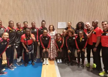 Embaixadora de Angola em França presta  homenagem à selecção feminina de andebol