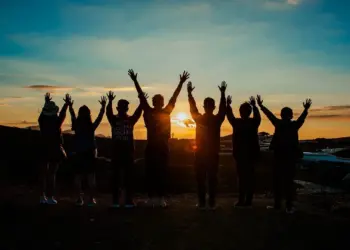 O que é melhor – mediocrizar a juventude ou intelectualizá-la!?