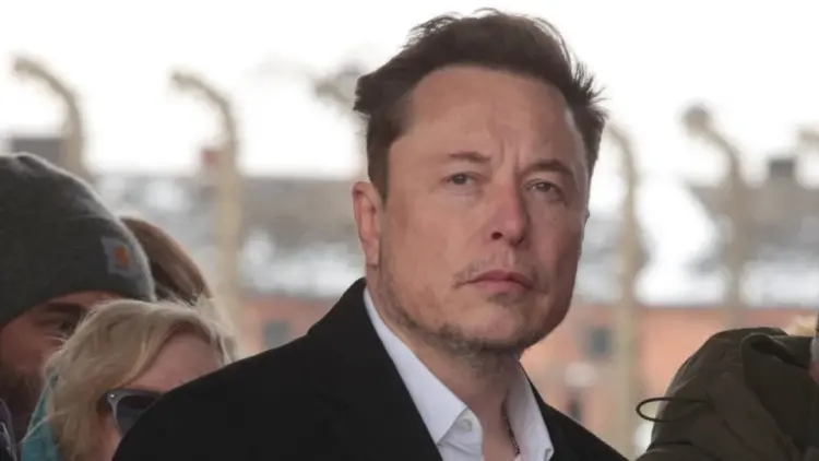 Musk critica falta de protecção do Serviço Secreto ao comício de Trump, endossando a sua candidatura