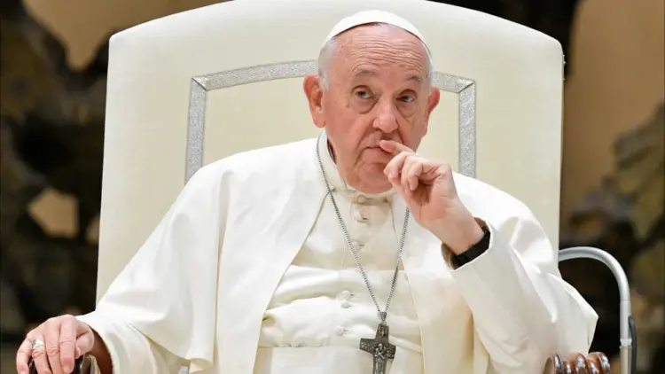 Papa lamenta perseguição  e “martírio” de cristãos pelo mundo