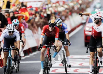 Australiano Ben O’Connor fugiu  para a liderança da Vuelta