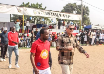 Rui Falcão prestigia final da  “Liga da Paz” no bairro Miru