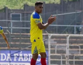 Tiago Azulão mostra serviço  em terras lusas