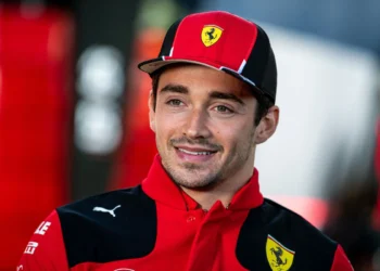 Charles Leclerc e a relação com Carlos  Sainz: “Houve altura em que nos odiámos”