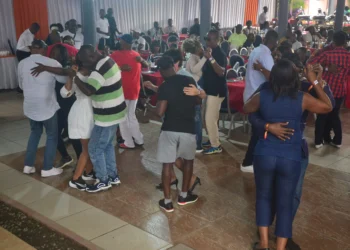 Augusto Chacaya, Jovens do Prenda e Fumo Filho “eternizam”  Semba de raiz no palco do Kilamba