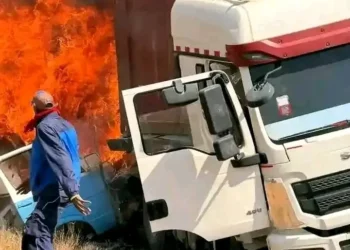 Colisão entre duas viaturas provoca a morte de oito pessoas no Lubango