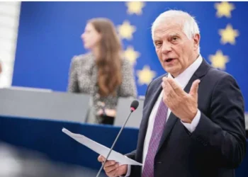 Borrell pede levantamento  de restrições para que Kiev  possa usar armas