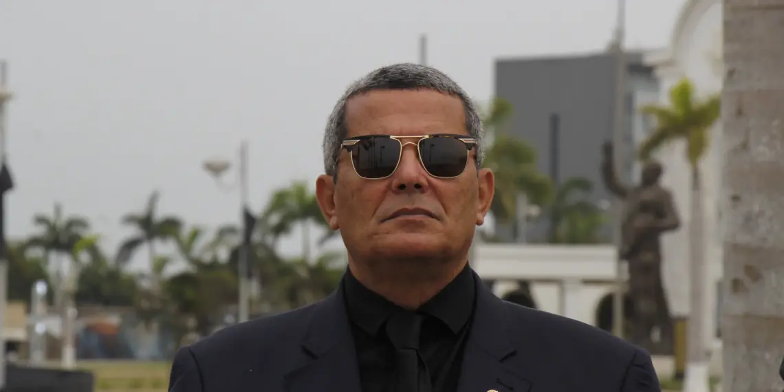 Rui Falcão garante reabilitação da piscina da Casa da Juventude