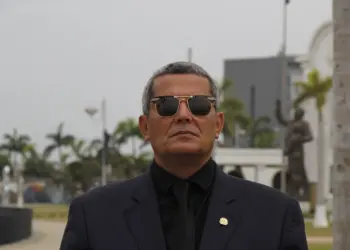 Rui Falcão garante  reabilitação da piscina  da Casa da Juventude