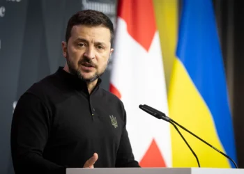 Zelensky diz que apoiaria a Índia a  sediar segunda cimeira sobre paz