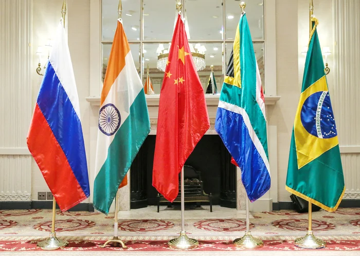 BRICS pode vir a ter sistema de pagamento internacional já em Outubro, segundo autoridade russa