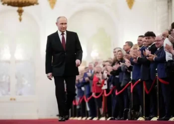 Putin chega ao Azerbaijão para  visita de Estado de dois dias
