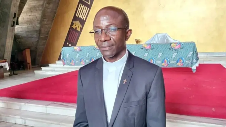 Santo Padre cria diocese da  Ganda e nomeia Dom Estevão  Mbinga como seu primeiro bispo