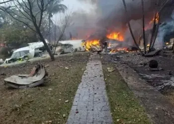 Brasil cria gabinete de crise para esclarecer queda do avião que matou 62 pessoas