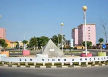 Governo do Namibe prevê reassentar mais  de cinco mil famílias em Moçâmedes