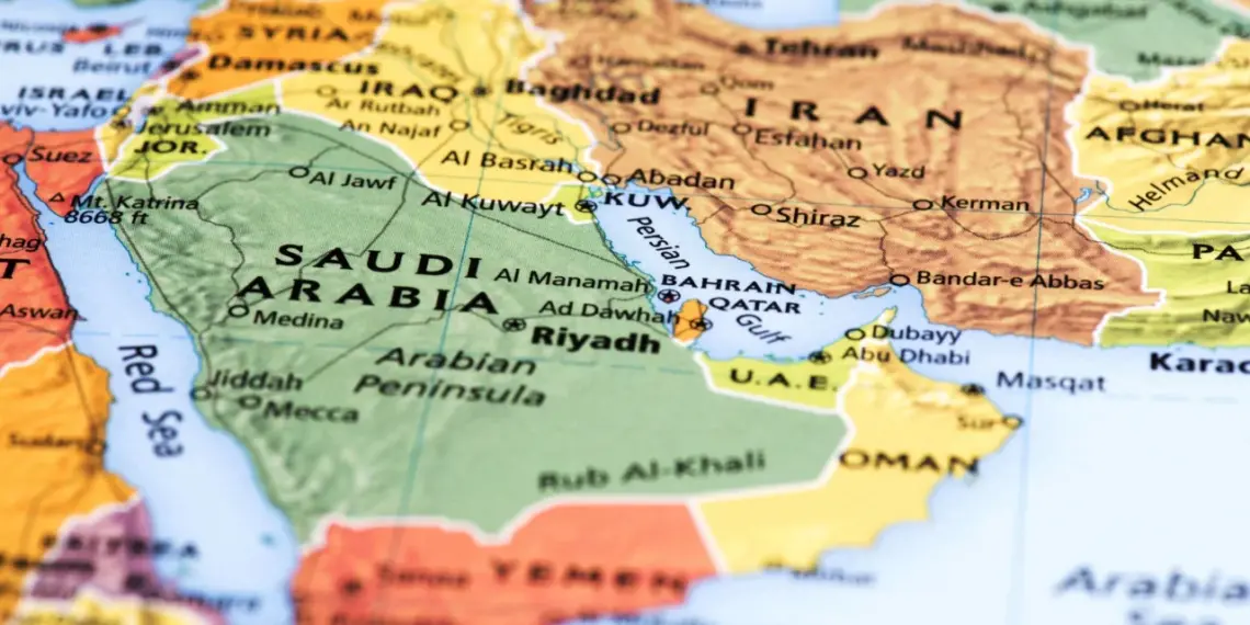 França, Emirados e Arábia Saudita pedem “moderação” aos protagonistas da crise no Médio Oriente