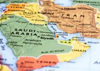 França, Emirados e Arábia Saudita pedem “moderação”  aos protagonistas da crise no Médio Oriente