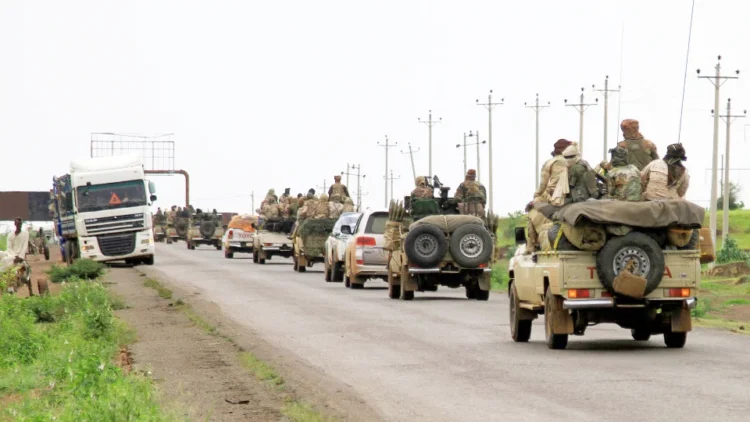 Camiões de ajuda chegam a Darfur enquanto o exército suspende proibição de entrega