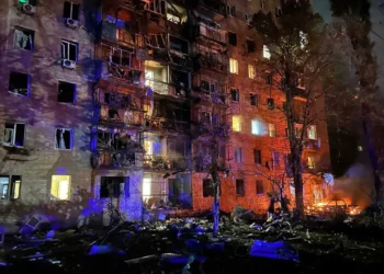 Rússia diz ter matado  mais de 1300 soldados  desde início do ataque