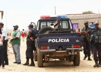 Agente da polícia morto à facada pela esposa na Huíla