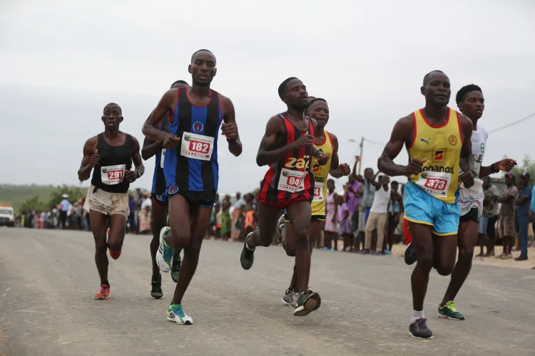 Meia Maratona Internacional da Paz  sai às ruas da cidade de Luanda