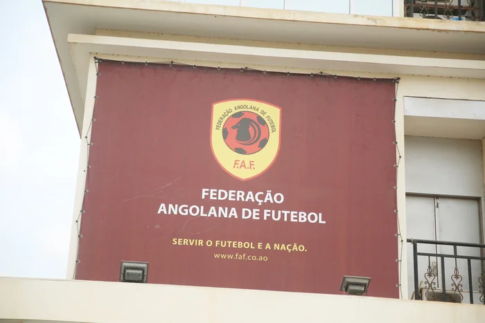 Comissão Eleitoral da FAF decide hoje quem vai às urnas
