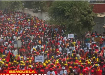 MPLA ‘bisa’ marcha e “espreita” acções governativas de João Lourenço