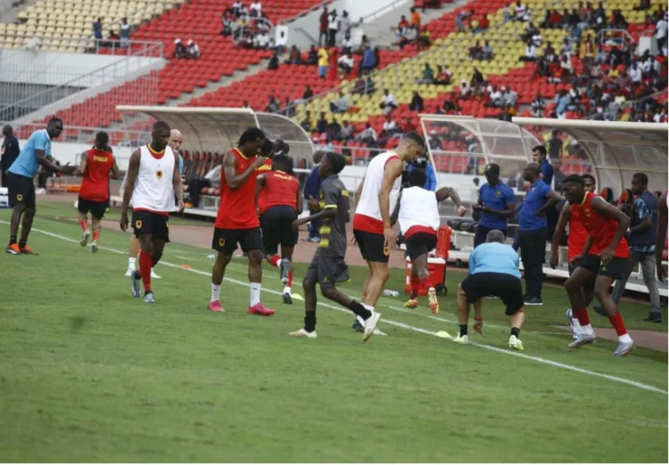 Palancas Negras voltam à labuta  no Estádio 11 de Novembro