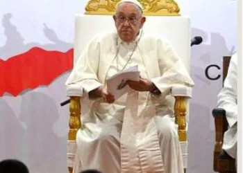 Papa Francisco desembarca na Singapura com diálogo inter-religioso e clima na agenda