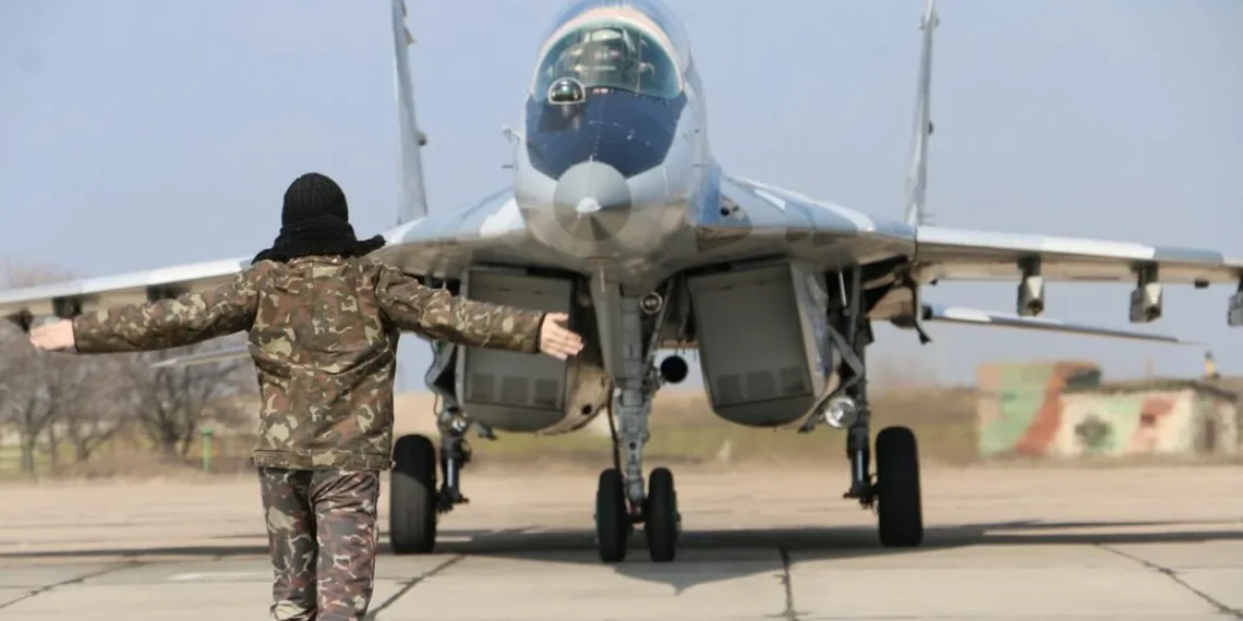 Pilotos ucranianos incapazes de executar tarefas  complexas nos caças F-16, diz general americano