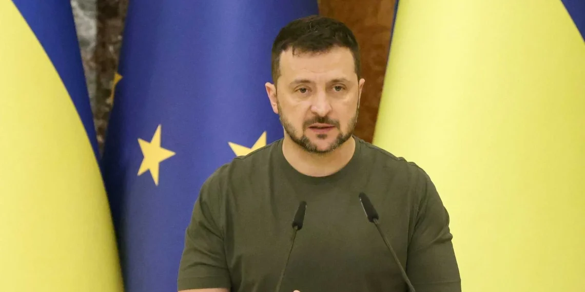 Zelensky diz que Rússia lançou 900 bombas, 400 ‘drones’ e 30 mísseis numa semana