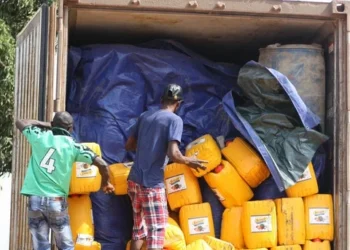 Executivo afina estratégias para travar contrabando de combustível