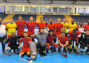 Angola perde na estreia diante da campeã mundial