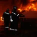 Bombeiros trabalham no esclarecimento do incêndio que matou quatro crianças em Ondjiva 