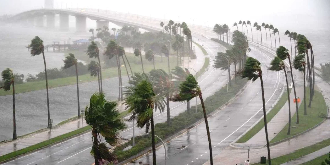 Pelo menos quatro mortos na passagem do furacão Milton pela Florida