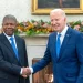 João Lourenço  e Joe Biden  falaram ontem  ao telefone