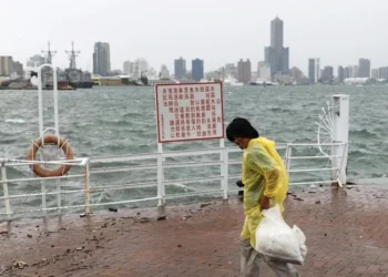 Taiwan encerra escolas e escritórios antes  da chegada de tufão Krathon