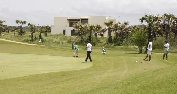 Equipa “Aquele Mambo” conquista  Torneio Solidário de golfe