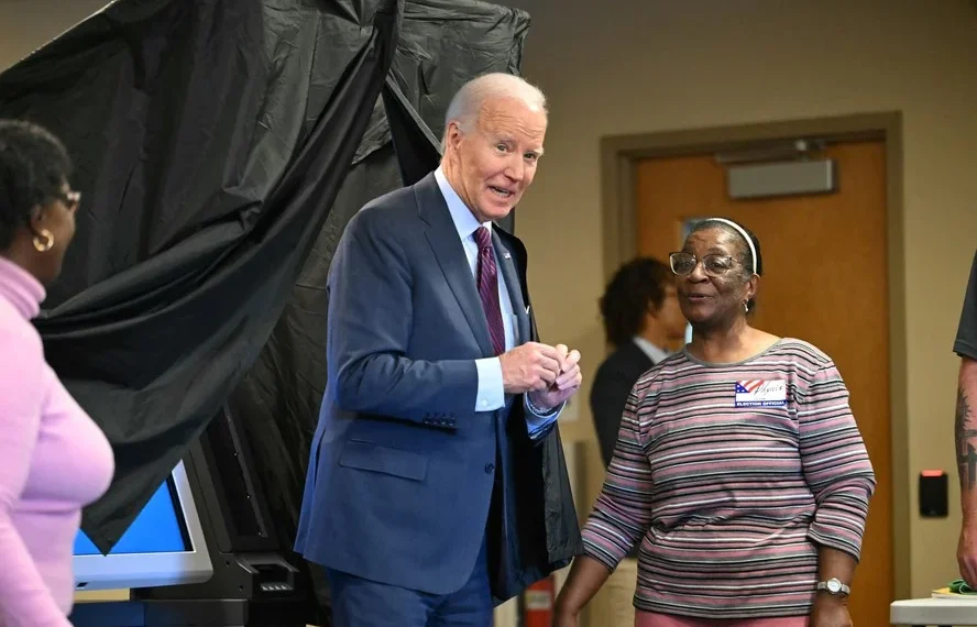 Joe Biden vota antecipadamente em New Castle