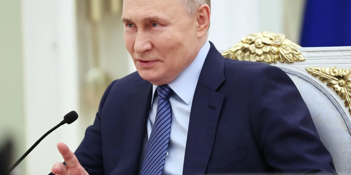 Vladimir Putin realiza treinamento das forças  estratégicas de dissuasão nuclear russas