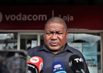 Chefe de Estado de Moçambique convida  candidatos presidenciais para reunião