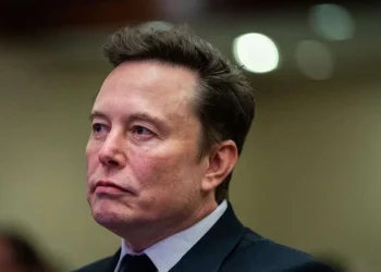 Elon Musk ironiza com condições de  Zelensky para negociações com Rússia