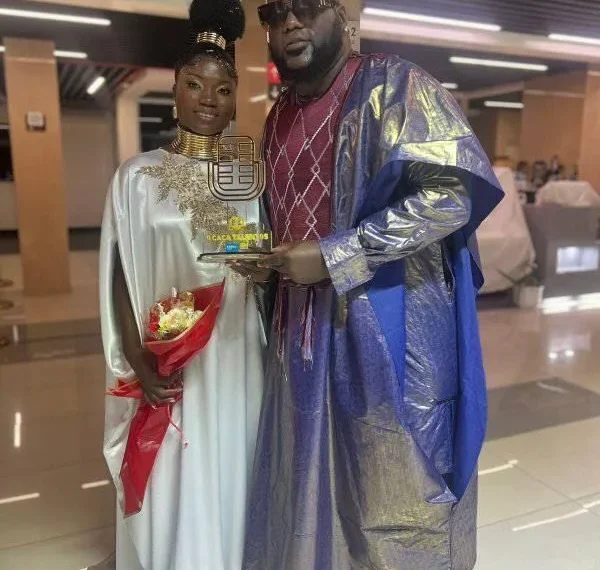 Eufrasina Agostinho vence concurso “Caça Talentos” da música promovido por Hochi Fu