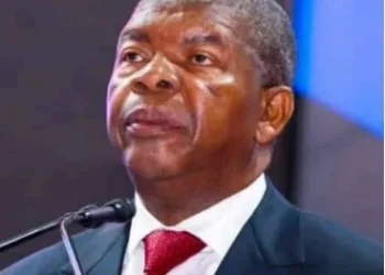João Lourenço quer  contribuição dos jovens  no desenvolvimento  do país