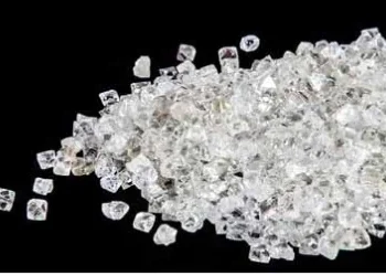 Leilão de diamantes rende cerca de 6,5 milhões de dólares