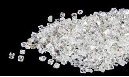 Leilão de diamantes rende cerca de 6,5 milhões de dólares