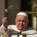 Papa pede que guerra seja banida  no mundo, como diz a Constituição italiana